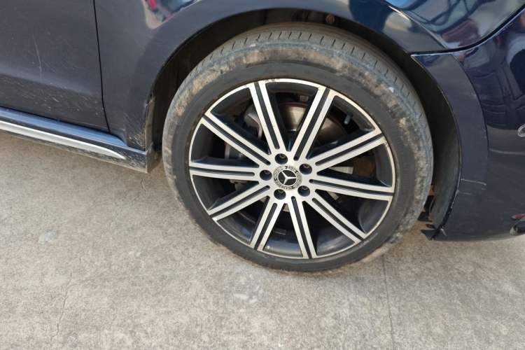 Used Mercedes-Benz V-Class 2021 V 260 L Long-wheelbase Luxury Edition Right Front Wheel Hub