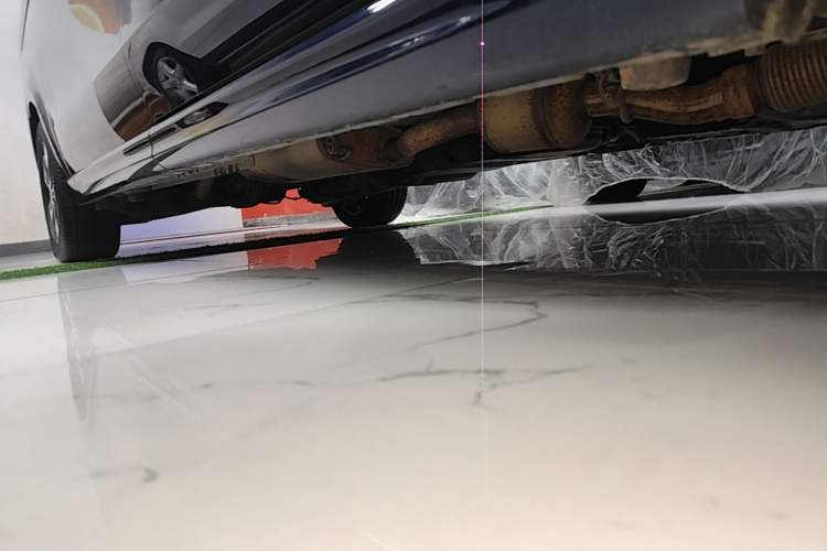 Used Mercedes-Benz V-Class 2021 V 260 L Long Wheelbase Prestige Edition Right Side Sill