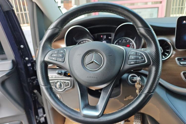 Used Mercedes-Benz V-Class 2021 V 260 L Long-wheelbase Luxury Edition Steering Wheel