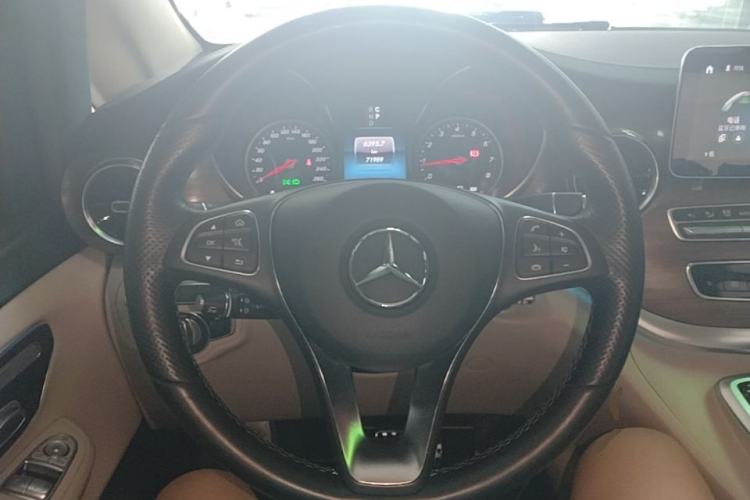 Used Mercedes-Benz V-Class 2021 V 260 L Long Wheelbase Prestige Edition Steering Wheel