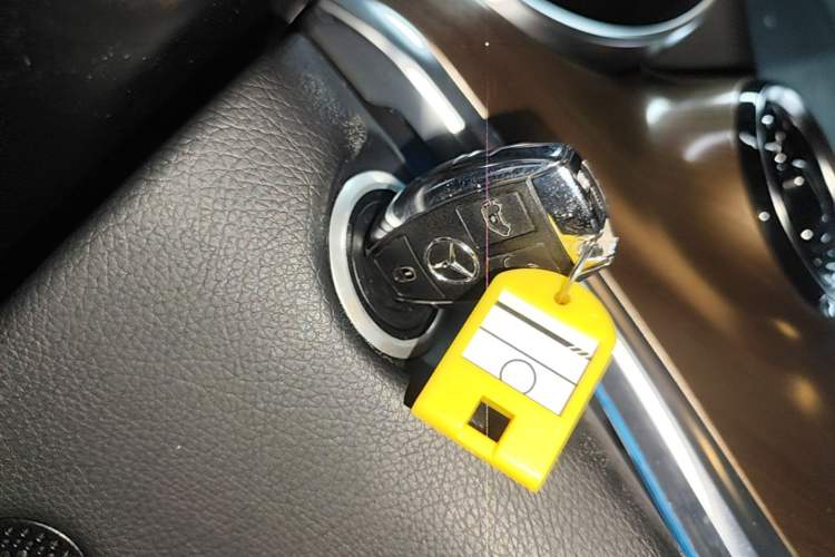 Used Mercedes-Benz V-Class 2021 V 260 L Long Wheelbase Prestige Edition Vehicle Key