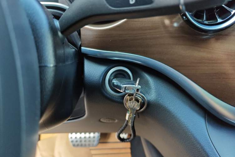 Used Mercedes-Benz V-Class 2021 V 260 L Long-wheelbase Luxury Edition Vehicle Key