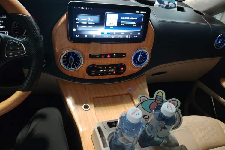 Used Mercedes-Benz V-Class  Audio And AC Panel