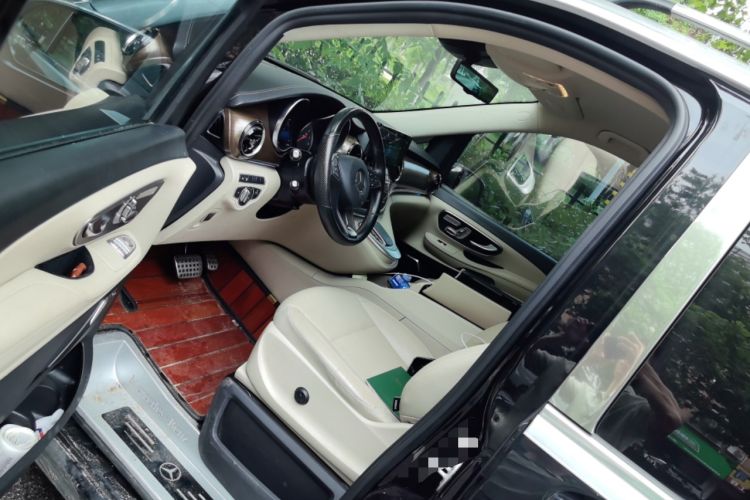 Used Mercedes-Benz V-Class 2021 V 260 L Long Wheelbase Prestige Edition Driver Seat