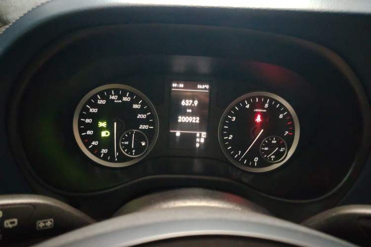 Used Mercedes-Benz V-Class  Instrument Cluster