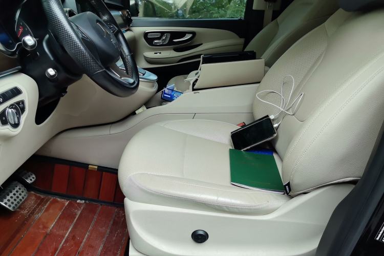 Used Mercedes-Benz V-Class 2021 V 260 L Long Wheelbase Prestige Edition Left Front Seat