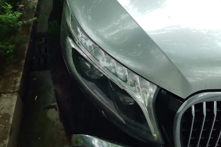 Used Mercedes-Benz V-Class 2021 V 260 L Long Wheelbase Prestige Edition Right Front Headlight