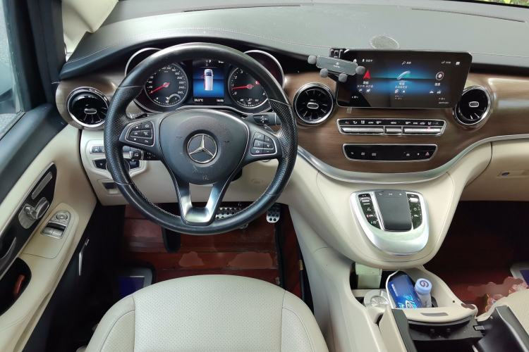 Used Mercedes-Benz V-Class 2021 V 260 L Long Wheelbase Prestige Edition Steering Wheel