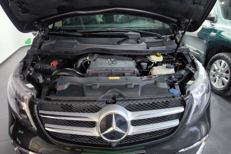 Used Mercedes-Benz V-Class 2021 V 260 L Long Wheelbase Prestige Edition Engine Bay