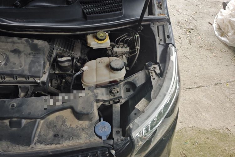Used Mercedes-Benz V-Class 2021 V 260 L Long-wheelbase Luxury Edition Engine Bay Left