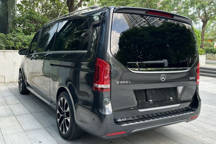Used Mercedes-Benz V-Class 2021 V 260 L Long-wheelbase Luxury Edition Exterior 3