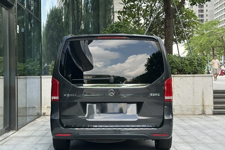 Used Mercedes-Benz V-Class 2021 V 260 L Long-wheelbase Luxury Edition Exterior 4