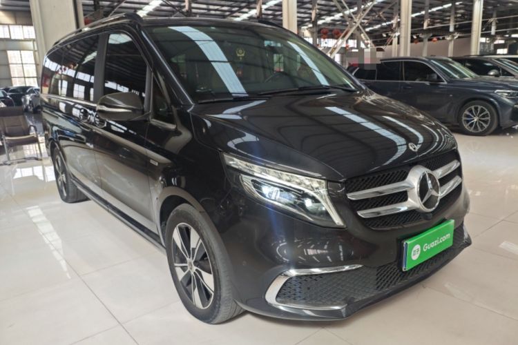 Used Mercedes-Benz V-Class 2021 V 260 Prestige Edition Front Right 45 Deg