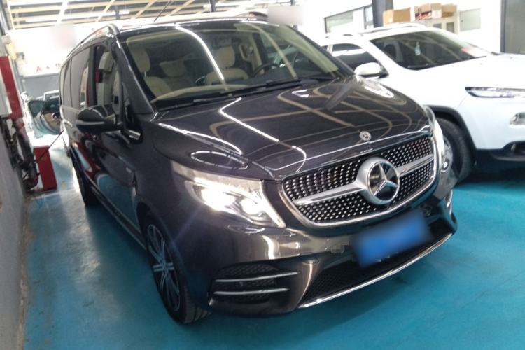 Used Mercedes-Benz V-Class 2021 V 260 L Long-wheelbase Luxury Edition Front Right 45 Deg