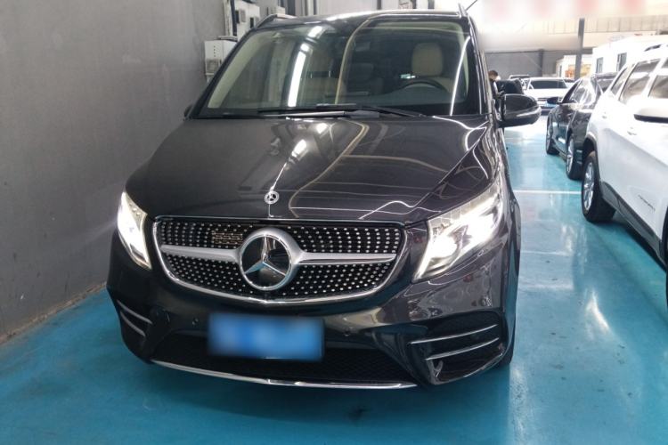 Used Mercedes-Benz V-Class 2021 V 260 L Long-wheelbase Luxury Edition Front