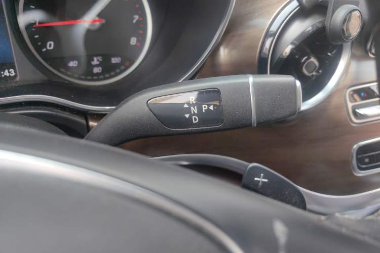 Used Mercedes-Benz V-Class 2021 V 260 L Long-wheelbase Luxury Edition Gear Lever