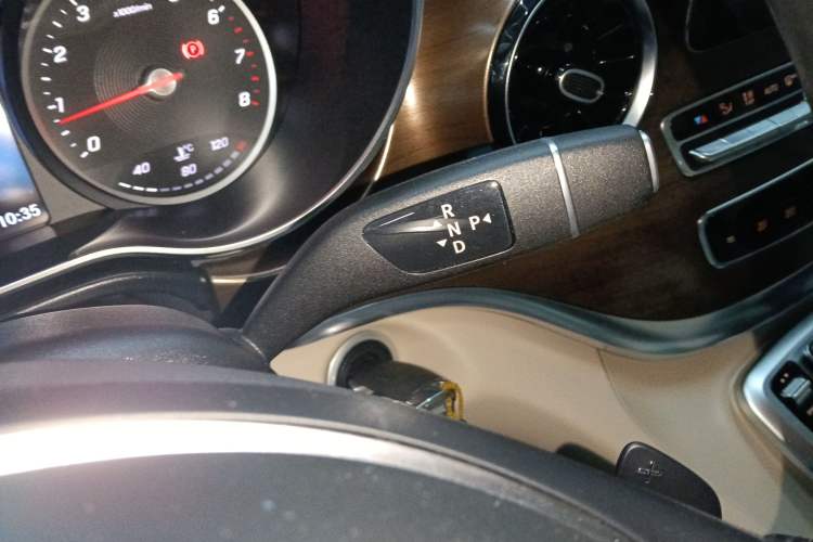 Used Mercedes-Benz V-Class 2021 V 260 L Long-wheelbase Luxury Edition Gear Lever