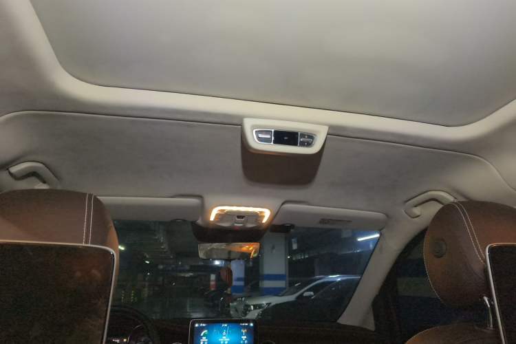 Used Mercedes-Benz V-Class 2021 V 260 L Long-wheelbase Luxury Edition Headliner