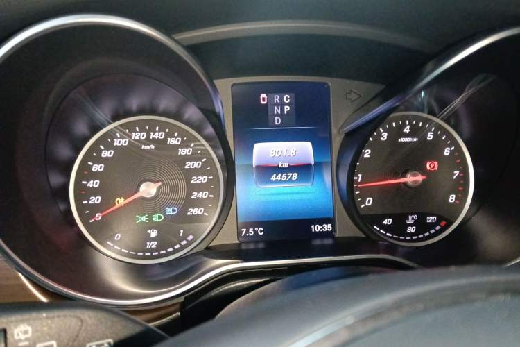 Used Mercedes-Benz V-Class 2021 V 260 L Long-wheelbase Luxury Edition Instrument Cluster