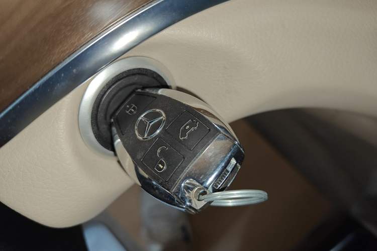 Used Mercedes-Benz V-Class 2021 V 260 Prestige Edition Interior 1