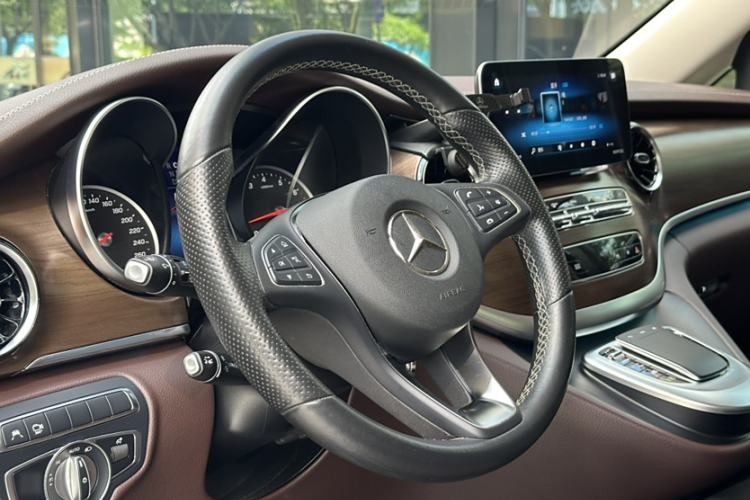 Used Mercedes-Benz V-Class 2021 V 260 L Long-wheelbase Luxury Edition Interior 2