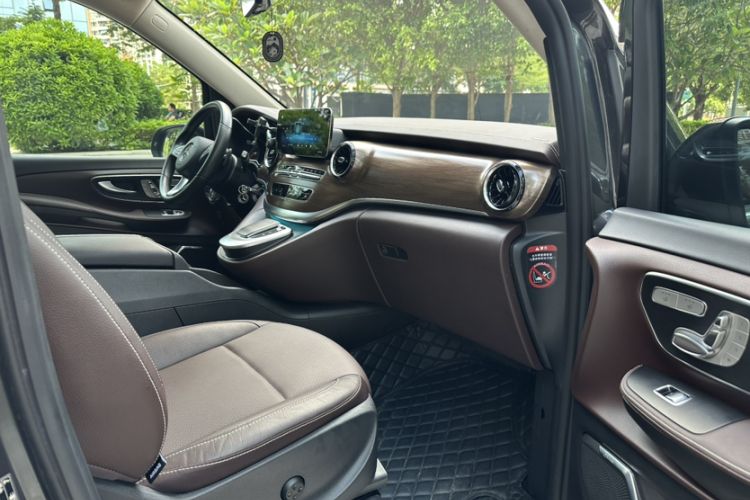 Used Mercedes-Benz V-Class 2021 V 260 L Long-wheelbase Luxury Edition Interior 6