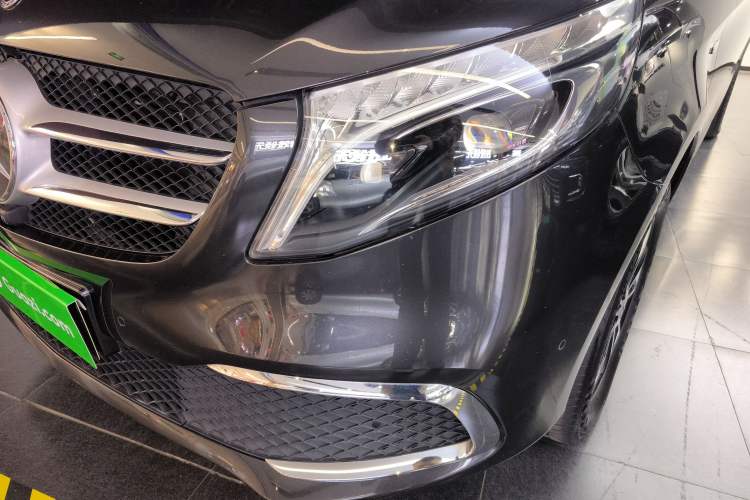 Used Mercedes-Benz V-Class 2021 V 260 L Long Wheelbase Prestige Edition Left Front Headlight