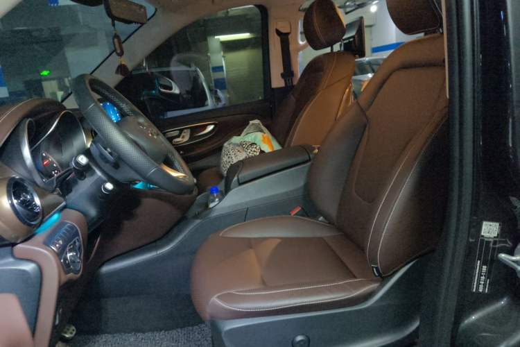 Used Mercedes-Benz V-Class 2021 V 260 L Long-wheelbase Luxury Edition Left Front Seat