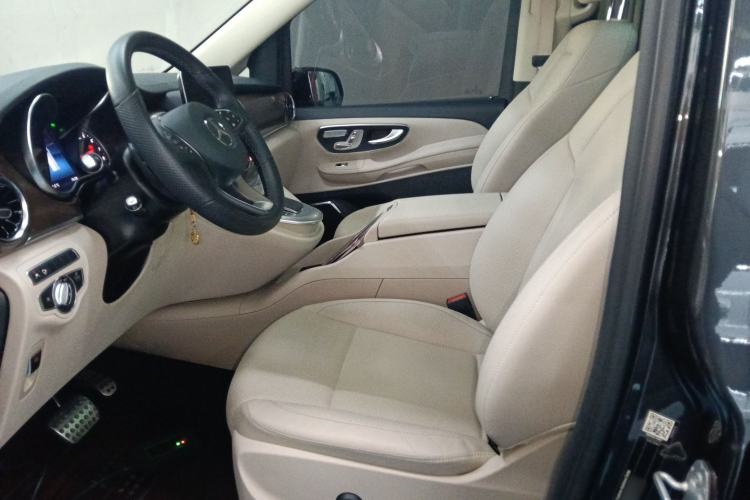 Used Mercedes-Benz V-Class 2021 V 260 L Long-wheelbase Luxury Edition Left Front Seat