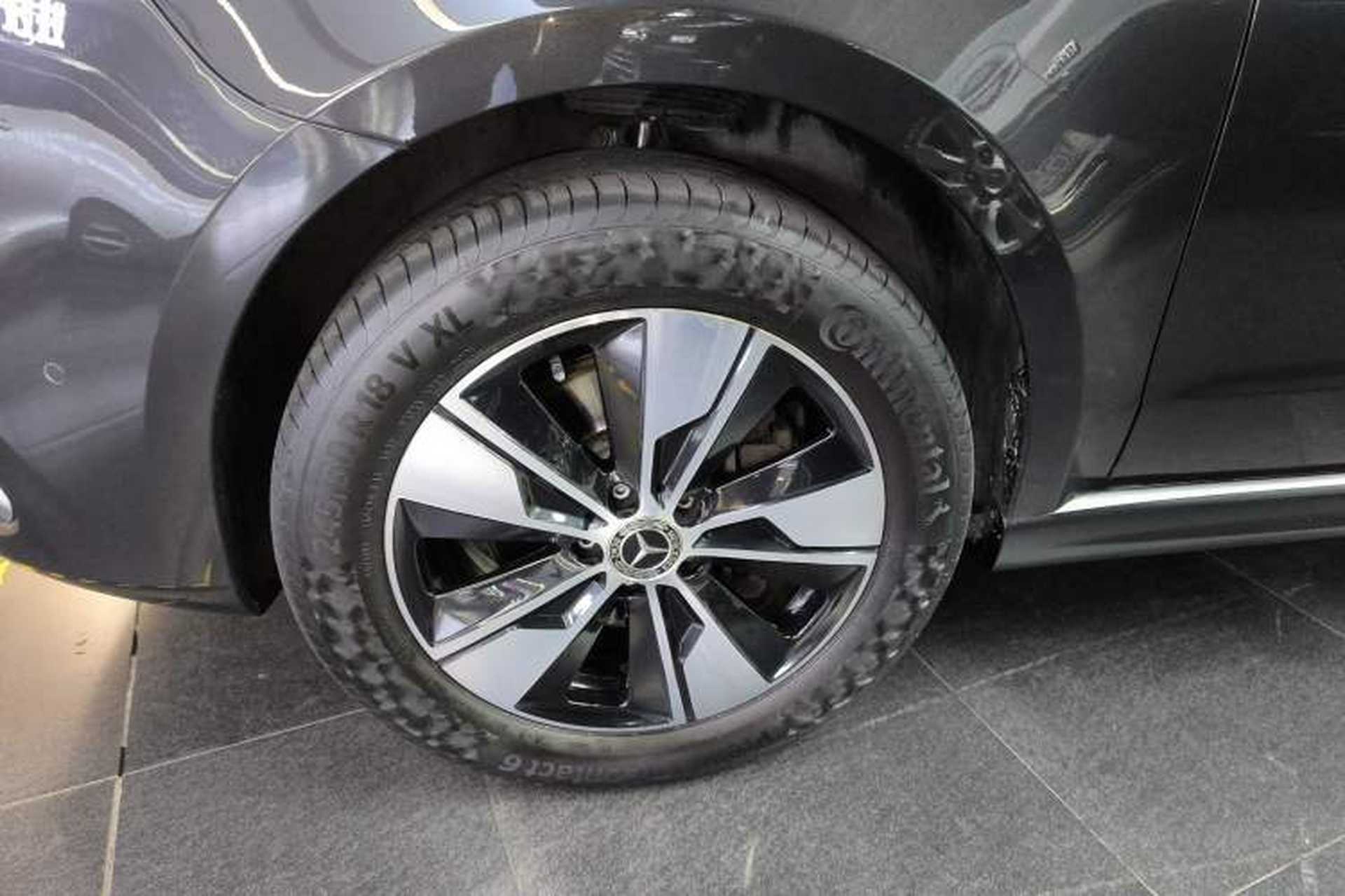 Used Mercedes-Benz V-Class 2021 V 260 L Long Wheelbase Prestige Edition Left Front Wheel Hub