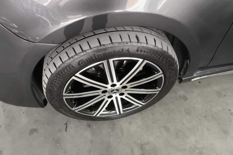 Used Mercedes-Benz V-Class 2021 V 260 L Long-wheelbase Luxury Edition Left Front Wheel Hub