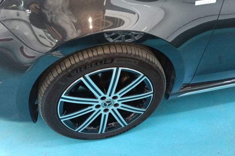 Used Mercedes-Benz V-Class 2021 V 260 L Long-wheelbase Luxury Edition Left Front Wheel Hub