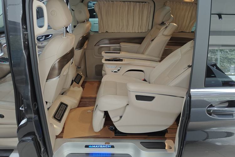 Used Mercedes-Benz V-Class 2021 V 260 Prestige Edition Left Rear Seat