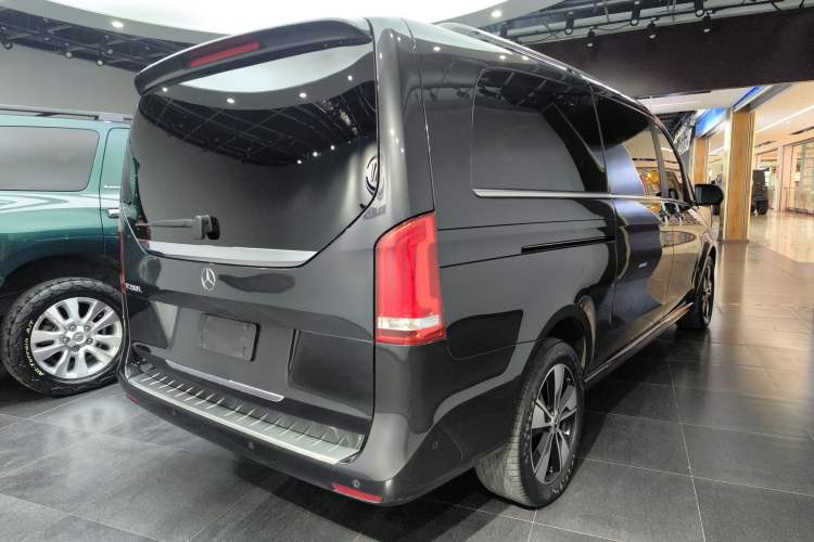 Used Mercedes-Benz V-Class 2021 V 260 L Long Wheelbase Prestige Edition Rear Right 45 Deg