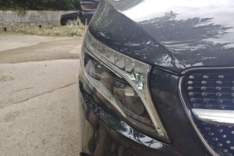 Used Mercedes-Benz V-Class 2021 V 260 L Long-wheelbase Luxury Edition Right Front Headlight