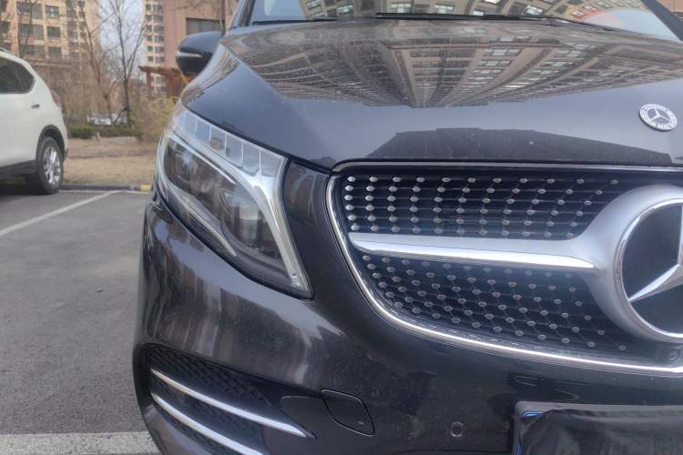Used Mercedes-Benz V-Class 2021 V 260 L Long-wheelbase Luxury Edition Right Front Headlight