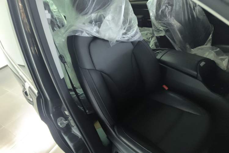 Used Mercedes-Benz V-Class 2021 V 260 L Long Wheelbase Prestige Edition Right Front Seat