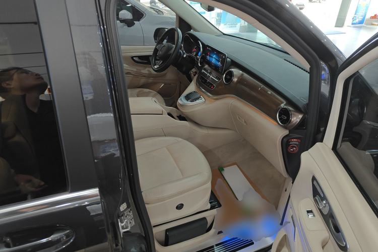 Used Mercedes-Benz V-Class 2021 V 260 Prestige Edition Right Front Seat