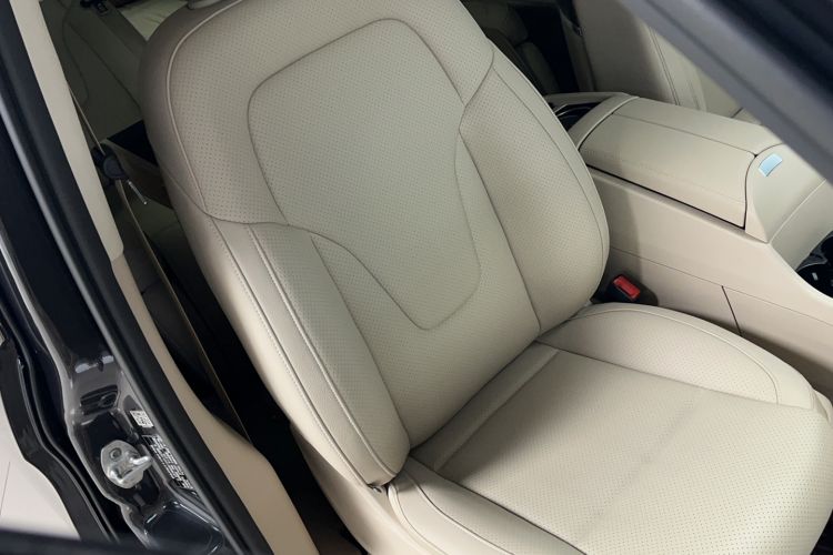 Used Mercedes-Benz V-Class 2021 V 260 L Long-wheelbase Luxury Edition Right Front Seat