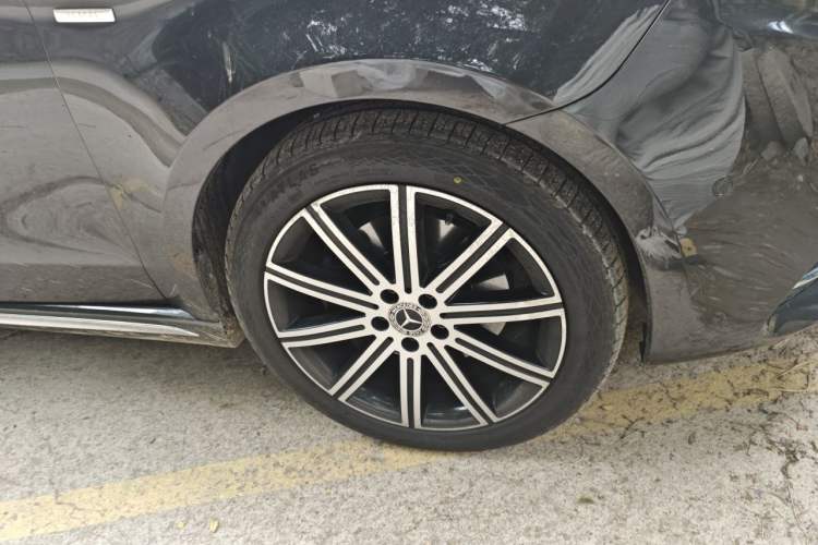 Used Mercedes-Benz V-Class 2021 V 260 L Long-wheelbase Luxury Edition Right Front Wheel Hub