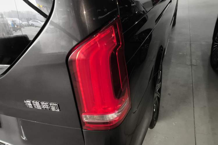 Used Mercedes-Benz V-Class 2021 V 260 L Long-wheelbase Luxury Edition Right Rear Taillight