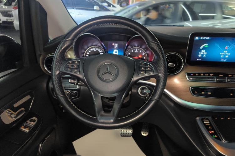 Used Mercedes-Benz V-Class 2021 V 260 L Long Wheelbase Prestige Edition Steering Wheel