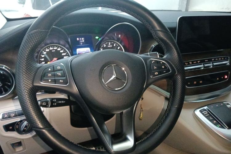 Used Mercedes-Benz V-Class 2021 V 260 L Long-wheelbase Luxury Edition Steering Wheel