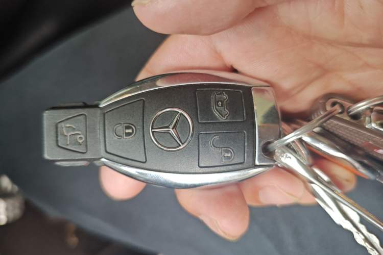 Used Mercedes-Benz V-Class 2021 V 260 L Long-wheelbase Luxury Edition Vehicle Key