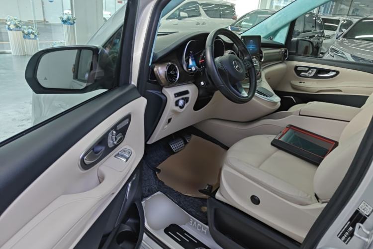 Used Mercedes-Benz V-Class 2021 V 260 Prestige Edition Driver Seat