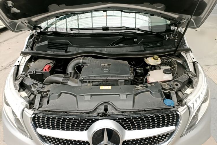 Used Mercedes-Benz V-Class 2021 V 260 L Long-wheelbase Luxury Edition Engine Bay