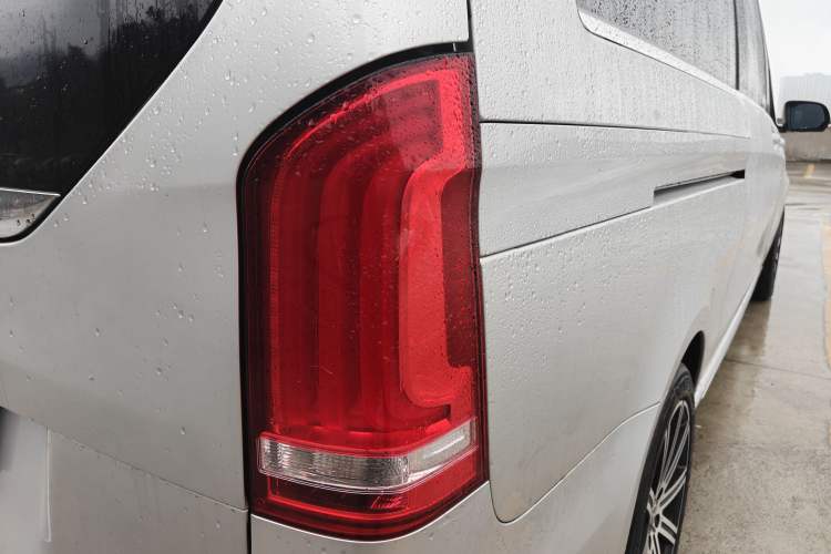 Used Mercedes-Benz V-Class 2021 V 260 L Long-wheelbase Luxury Edition Exterior 10