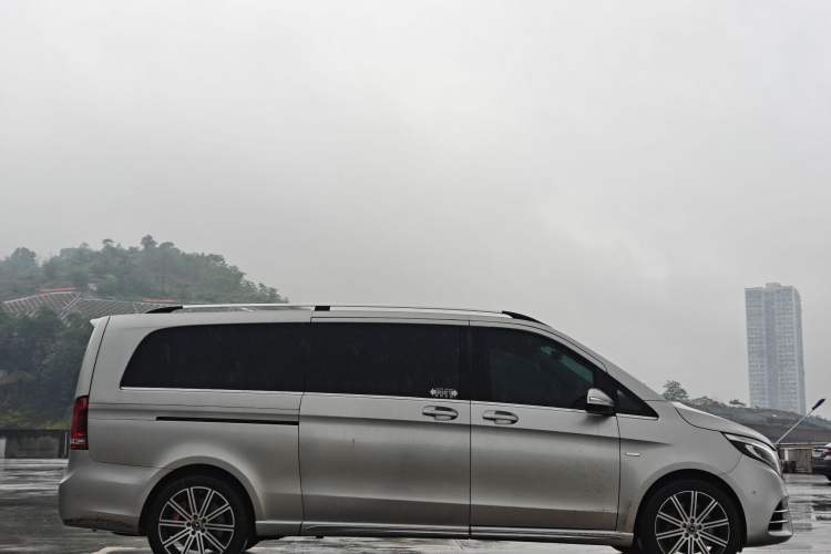 Used Mercedes-Benz V-Class 2021 V 260 L Long-wheelbase Luxury Edition Exterior 3