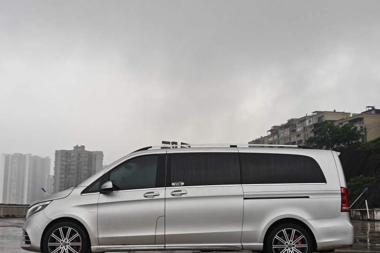 Used Mercedes-Benz V-Class 2021 V 260 L Long-wheelbase Luxury Edition Exterior 7