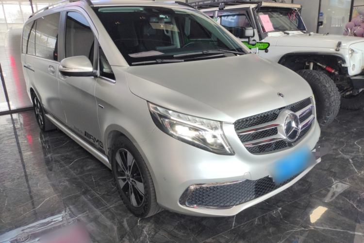 Used Mercedes-Benz V-Class 2021 V 260 Prestige Edition Front Right 45 Deg